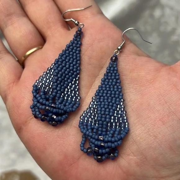 NEW - Boho Chic Hand Crafted Beaded Earrings - Picture 4 of 5